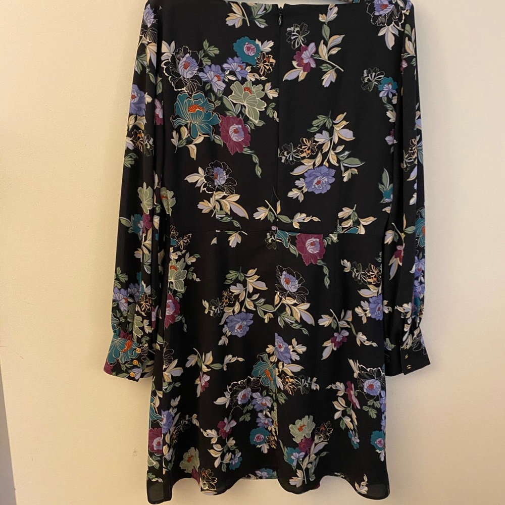 Loft Dress - Picture 2 of 3